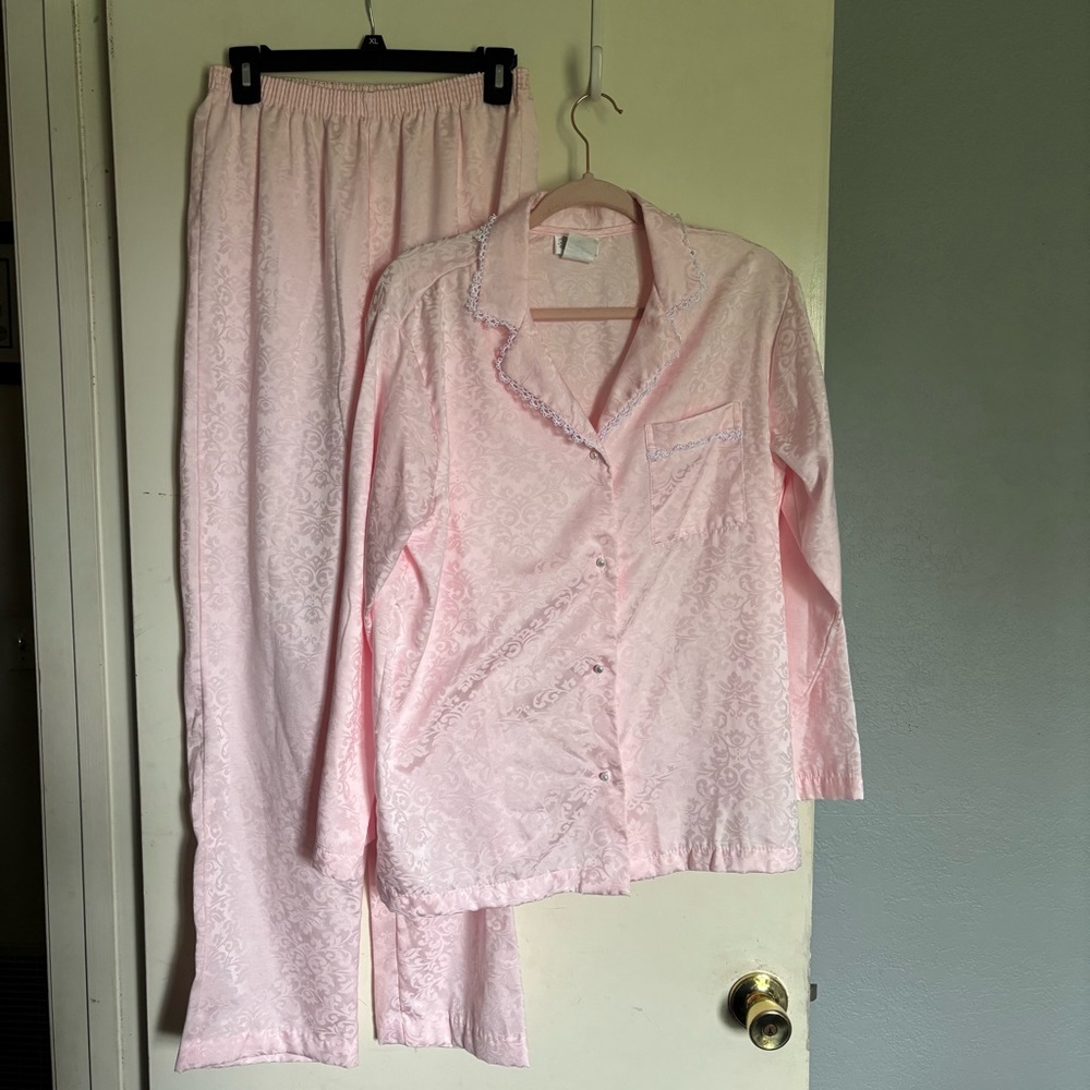 Character S women Pajama/lounge set L/S pearl button top elastic waist pants L29